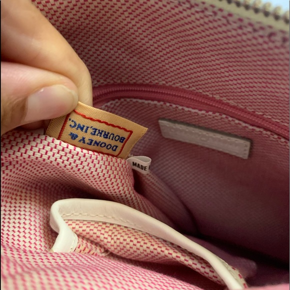 Dooney and Bourke Letter carrier - Picture 5 of 10